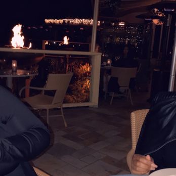 Geoffrey's Malibu - Outdoor dining - Seafood Near Me - Malibu, California