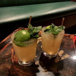 Mai Tais Mai Tais