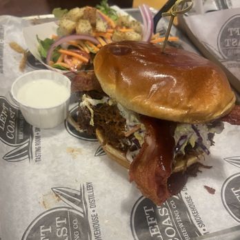 Left Coast Brewing - Classic Smoked Pulled Pork - Barbeque Near Me - Irvine, California Left Coast Brewing - Classic Smoked Pulled Pork - Barbeque Near Me - Irvine, California