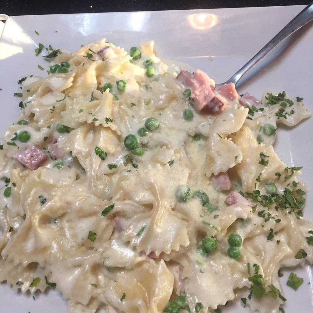 Bowtie Pasta with Ham, Peas in an Alfredo sauce. Bowtie Pasta with Ham, Peas in an Alfredo sauce.
