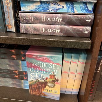 Barnes & Noble - Love the sides - Bookstores Near Me - Fairfax, Virginia Barnes & Noble - Love the sides - Bookstores Near Me - Fairfax, Virginia