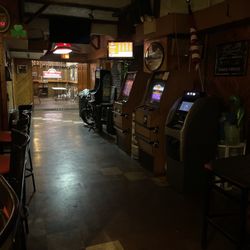 Costello's Bar - Arcade machines & pool area