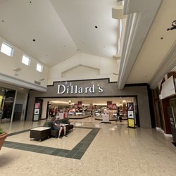 Dillard's - Mall entrance