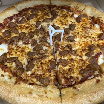 Pizza Hut - Large Sausage Stuffed Crust - Chicken Wings Near Me - Los Angeles, California Pizza Hut - Large Sausage Stuffed Crust - Chicken Wings Near Me - Los Angeles, California