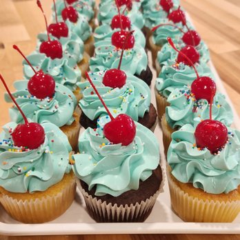 Donna Faye Cake and Cookie Co - Cupcakes - Custom Cakes Near Me - Spring City, Pennsylvania Donna Faye Cake and Cookie Co - Cupcakes - Custom Cakes Near Me - Spring City, Pennsylvania