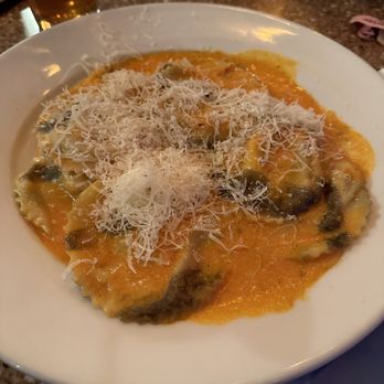 Divina Cucina - Ravioli di Aragosta - Italian Near Me - Montrose, California