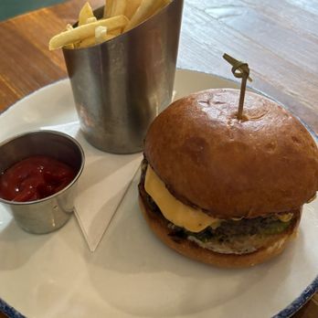 Eva Boston - Eva Burger - New American Near Me - Boston, Massachusetts
