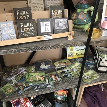 Lexington Pet Place - Coasters - Pet Stores Near Me - Lexington, Virginia Lexington Pet Place - Coasters - Pet Stores Near Me - Lexington, Virginia
