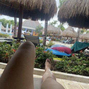 Iberostar Waves Paraíso del Mar - Swimming pool - Resorts Near Me - Punta Maroma, ROO