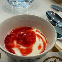 Japanese Fluffy Cheesecake with Strawberry Compote