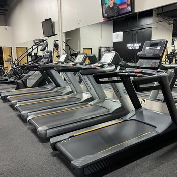 Snap Fitness 24-7 - Gyms Near Me - Hebron, Kentucky Snap Fitness 24-7 - Gyms Near Me - Hebron, Kentucky