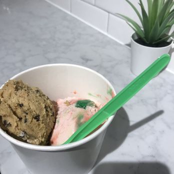 Pendleton Parlor: Ice Cream & Cookie Dough - Chocolate chip cookie dough and candy cane ice cream side by side - Ice Cream & Frozen Yogurt Near Me - Cincinnati, Ohio Pendleton Parlor: Ice Cream & Cookie Dough - Chocolate chip cookie dough and candy cane ice cream side by side - Ice Cream & Frozen Yogurt Near Me - Cincinnati, Ohio