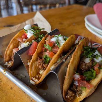 TWIN PEAKS - Updated January 2026 - 369 Photos & 481 Reviews - 16411