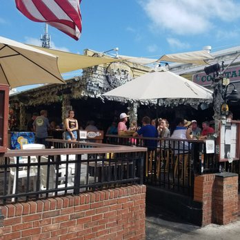 Willie T's - Outdoor patio - Bars Near Me - Key West, Florida Willie T's - Outdoor patio - Bars Near Me - Key West, Florida