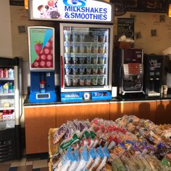 Bruce's Shell Food Mart