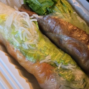 Pholicious - One shrimp and one pork spring roll - Vietnamese Near Me - Elk Grove, California Pholicious - One shrimp and one pork spring roll - Vietnamese Near Me - Elk Grove, California