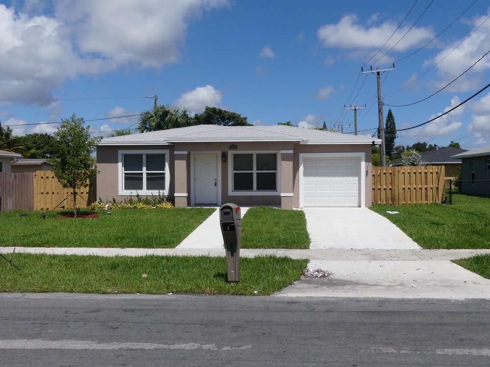 Slide of Delmar Construction and Roofing