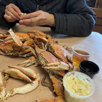 Cantler's Riverside - Jumbo - Seafood Near Me - Annapolis, Maryland
