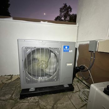 AIR BLUE HVAC - New slim heat pump compressor outside. - Heating & Air Conditioning/HVAC Near Me - North Tustin, California AIR BLUE HVAC - New slim heat pump compressor outside. - Heating & Air Conditioning/HVAC Near Me - North Tustin, California