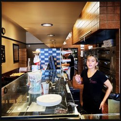 Monte's Pizzeria - The counter