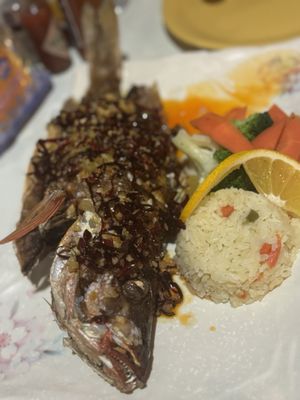 Mariscos Las Tres Islas by null