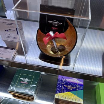 ROYCE Chocolate - Nama - Chocolatiers & Shops Near Me - Bellevue, Washington