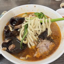 Spicy Sliced Beef Soup Noodle