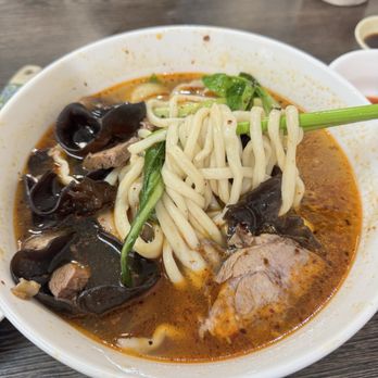 Dumpling Empire - 辣牛肉汤面 Spicy Sliced Beef Soup Noodle - Dim Sum Near Me - South San Francisco, California