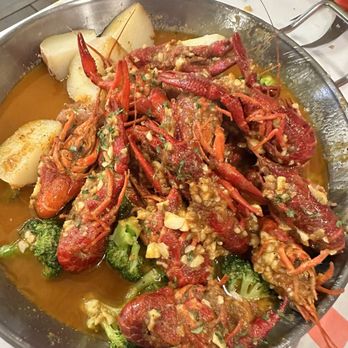 Mama's Crawfish N Wings - Cajun crawfish - Seafood Near Me - Suwanee, Georgia