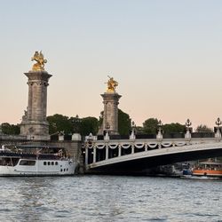 Bateaux Mouches - Pont Alexandre III
