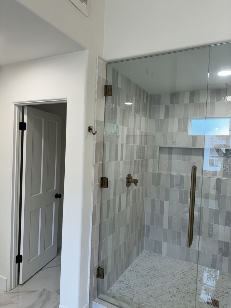 Slide of Rom Builders