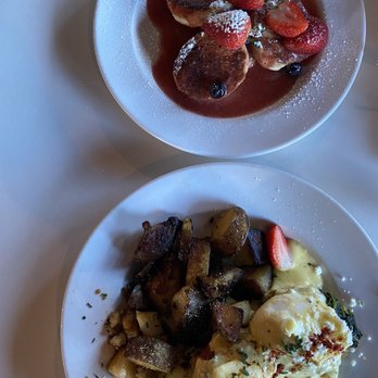 Eat. - Eggs Benedict weekend special + cinnamon biscuits - New American Near Me - Las Vegas, Nevada Eat. - Eggs Benedict weekend special + cinnamon biscuits - New American Near Me - Las Vegas, Nevada