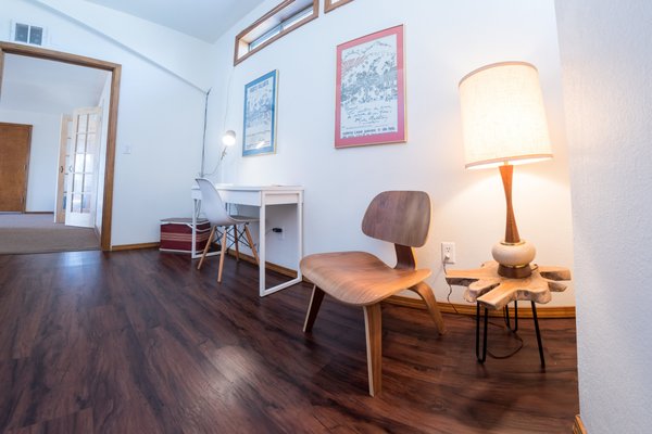 The Monarch Motel by null