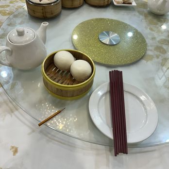 Golden Seafood Restaurant - steamed buns with egg yolk custard, and steamed prawn dumplings on a lazy susan - Seafood Near Me - Vancouver, British Columbia