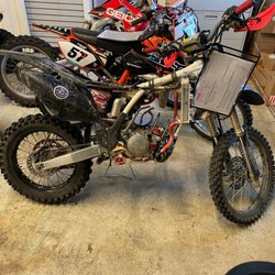 Riderz Inc. - This photo is my bike in the shop, sat like this for months and I go it back not fixed, doesn't start at all.