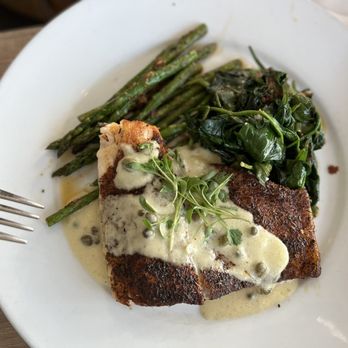 Lighthouse - Catch of the Salmon with citrus hollandaise - Breakfast & Brunch Near Me - Newport Beach, California Lighthouse - Catch of the Salmon with citrus hollandaise - Breakfast & Brunch Near Me - Newport Beach, California