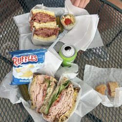 Turkey pastrami, Pastrami Sandwich