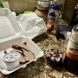Bodacious Bar-B-Q - Brisket and Stone Hill (Hannibal, Missouri) sangria wine--good combo