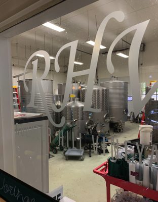 Rooster Hill Vineyards by null