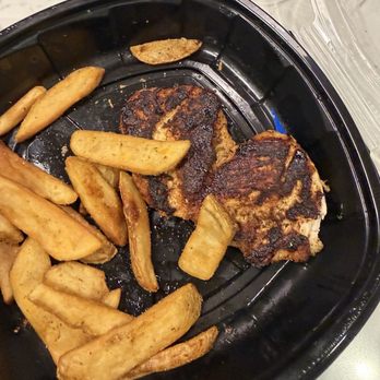 Texas Roadhouse - Burnt, dried out and hard chicken. - Steakhouses Near Me - Hendersonville, Tennessee