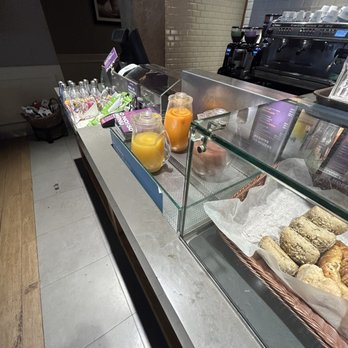 Jeronymo - Juice and smoothies - Cafes Near Me - Lisbon, 11 Jeronymo - Juice and smoothies - Cafes Near Me - Lisbon, 11