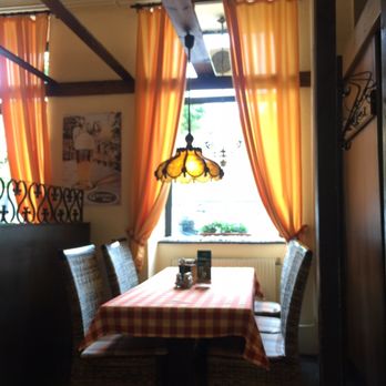Pulkautaler Weinhaus - Gastropubs Near Me - Vienna, 9