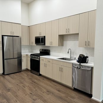 The Willows at Ventura - Love the color of the cabinets and floors. - Apartments Near Me - Ventura, California The Willows at Ventura - Love the color of the cabinets and floors. - Apartments Near Me - Ventura, California