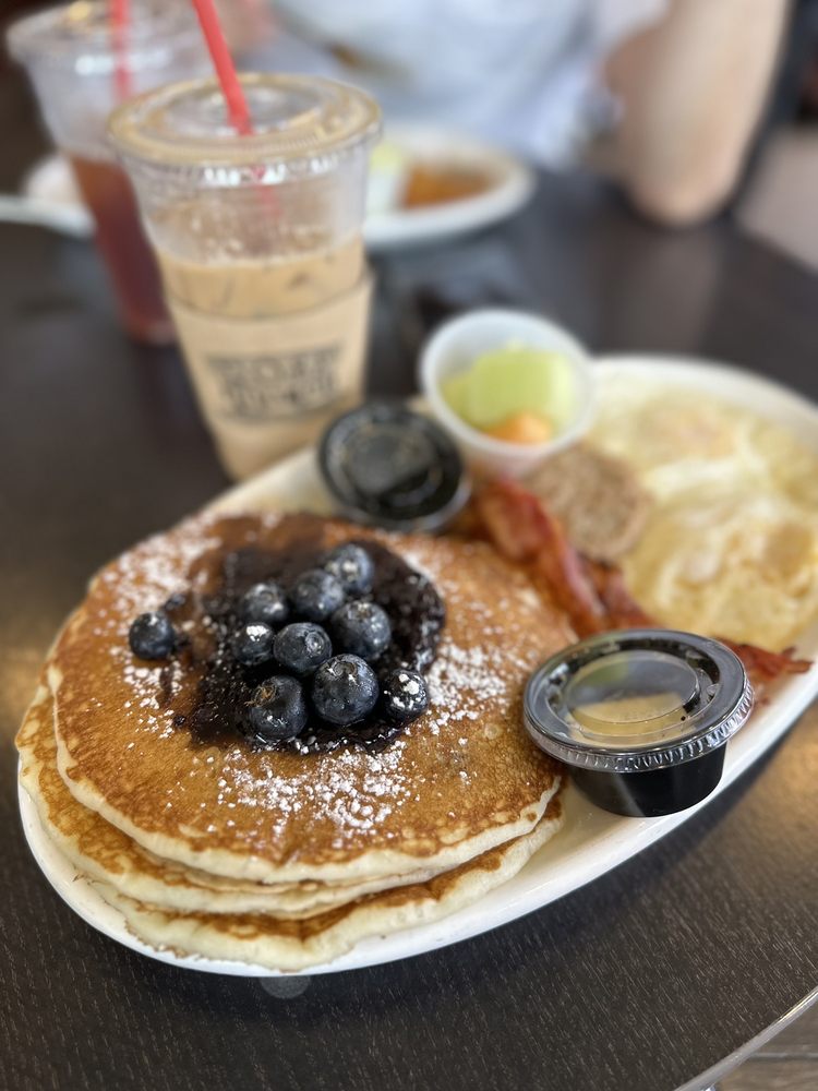 Rose Bakery Cafe