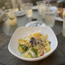 Manhattan Beach Lodge - Taverna Pasta