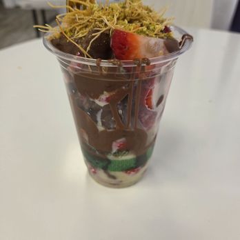 ZuZu Chocolates - Dubai chocolate strawberry cup - Chocolatiers & Shops Near Me - Westlake, Ohio ZuZu Chocolates - Dubai chocolate strawberry cup - Chocolatiers & Shops Near Me - Westlake, Ohio