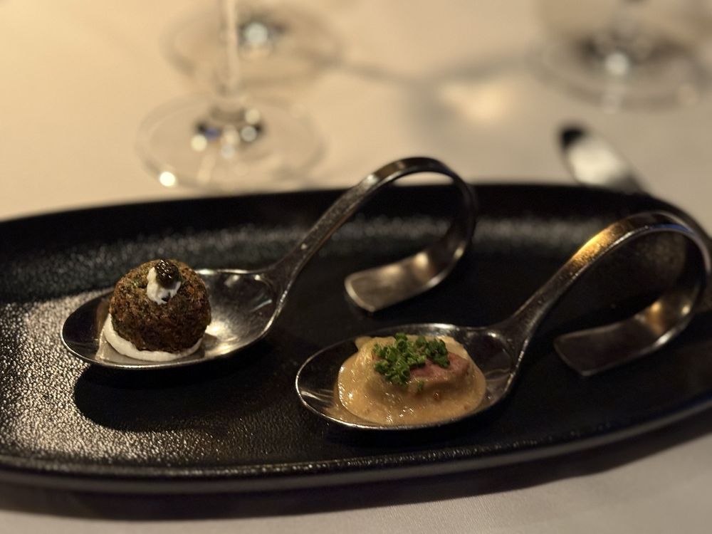 Eiffel Tower - Photo 3