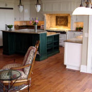 Reliable Hardwood Floors - a kitchen and dining area - Flooring Near Me - Houston, Texas Reliable Hardwood Floors - a kitchen and dining area - Flooring Near Me - Houston, Texas