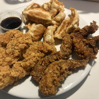 CM Chicken - 6 piece strips (3 honey/3 garlic soy) and Korean dumplings - Chicken Wings Near Me - Indianapolis, Indiana CM Chicken - 6 piece strips (3 honey/3 garlic soy) and Korean dumplings - Chicken Wings Near Me - Indianapolis, Indiana