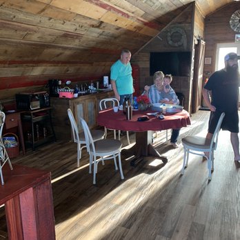 Country Barn Loft Bed & Breakfast - The little kitchen area with a fridge cold water and juice there ready! Microwave and popcorn!! - Bed & Breakfast Near Me - WaKeeney, Kansas